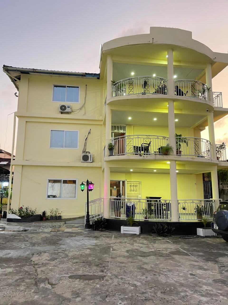 Sky Inn Freetown Exteriér fotografie